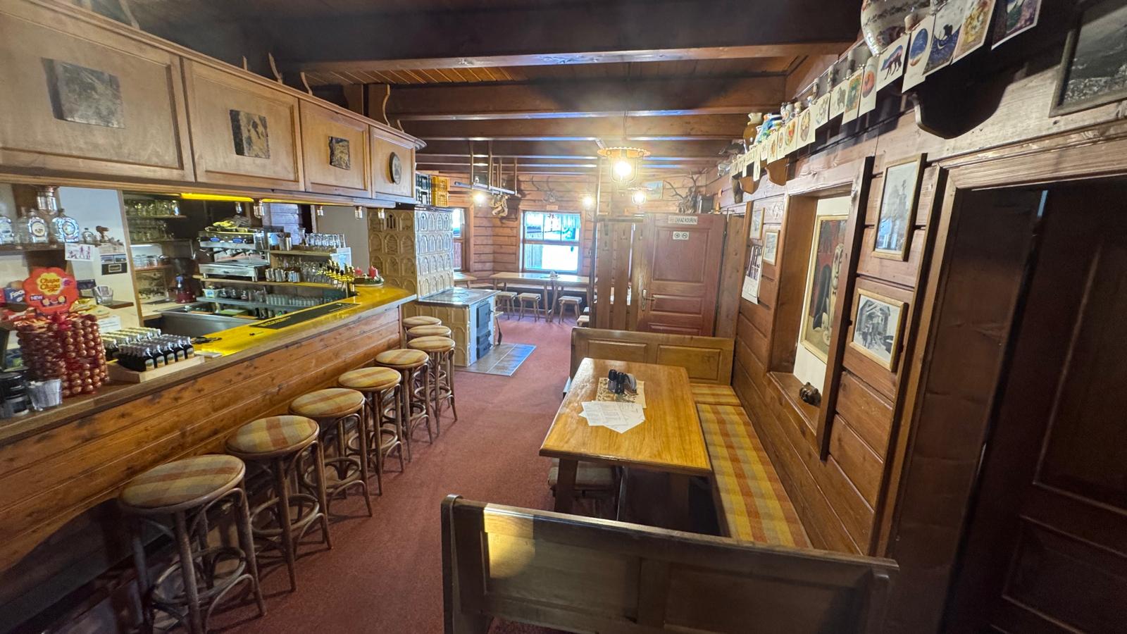 Interiér restaurace Kiosek u Staré lanovky